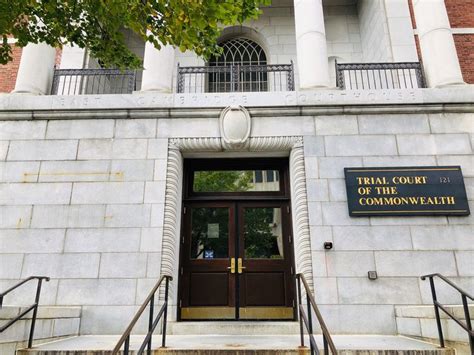 Entryway of Middlesex County Courthouse in East Cambridge ...