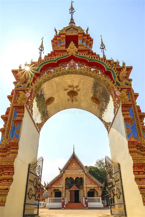 Beautiful Thai Temple Gate. Stock Photo - Image of monument, buddhism ...