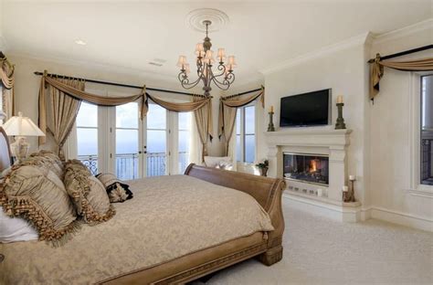 37 Luxury Master Bedrooms with Fireplaces