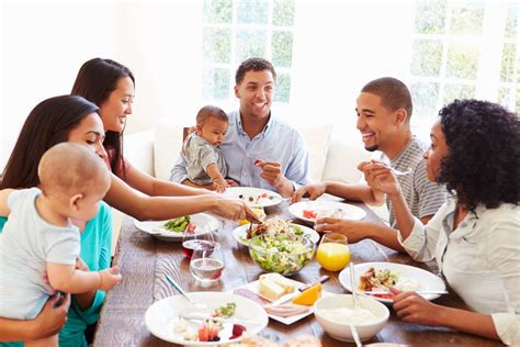 7 Unexpected Benefits of Eating Together as a Family, According to Science | Parents