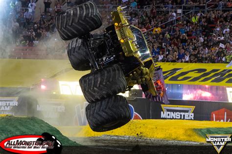 Monster Jam World Finals XVII Photos | Friday Racing