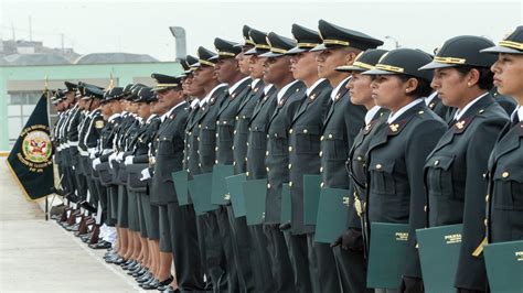 La Policía Nacional del Perú en Puno renueva su compromiso para brindar ...