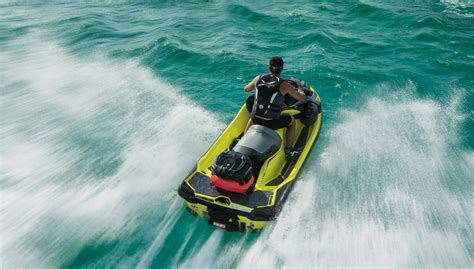 2018 Sea-Doo RXT-X 300 Review - Personal Watercraft