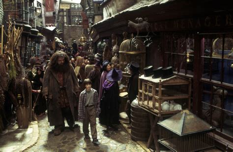 Ranked: The 7 most memorable Diagon Alley moments | Wizarding World