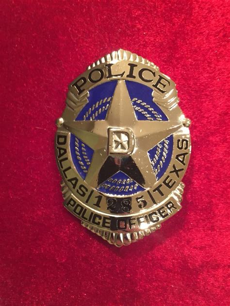 Dallas Texas police officer badge | Police badge, Police officer badge ...