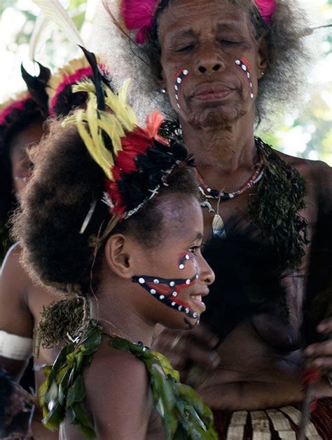 Visiting alotau papua new guinea – Artofit