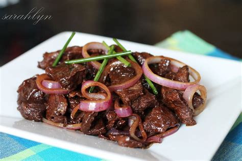 Bistek (Filipino-style pan-fried beef steak) | Recipes, Cooking recipes ...