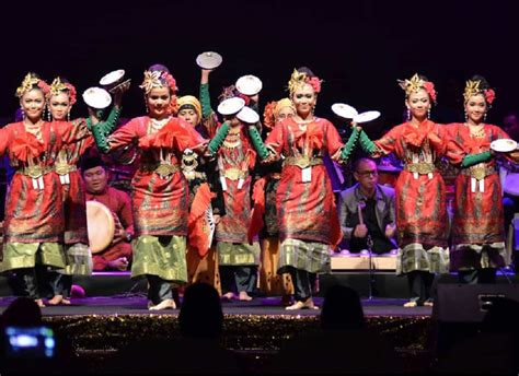 150+ Tarian Daerah Tradisional Nusantara Beserta Daerah Asalnya