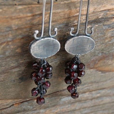 Pmc Earrings, Art Jewelry Earrings, Garnet Jewelry, Ear Jewelry, Metal Earrings, Jewelery ...