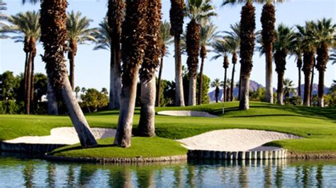 Tee Off in Paradise: A Golfer's Guide to Palm Springs Golf Courses