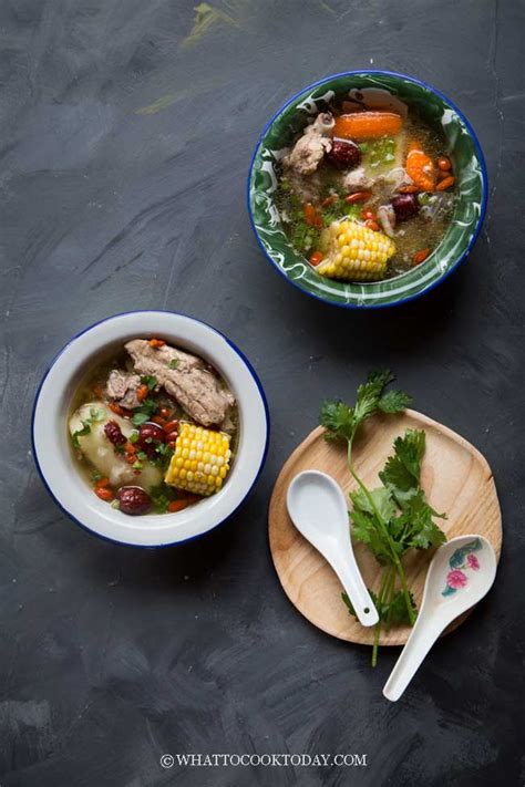 Chinese Sweet Corn Pork Ribs Soup (Pressure Cooker or Stove)