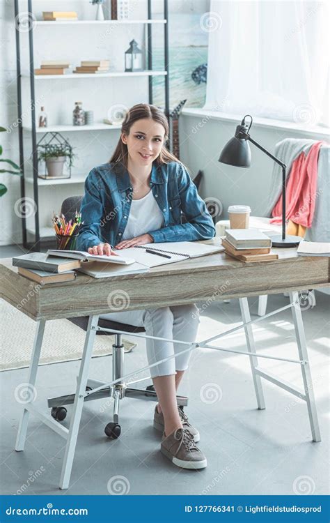 58,067 Girl Desk Studying Stock Photos - Free & Royalty-Free Stock Photos from Dreamstime