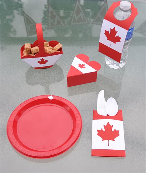 Quietfire Digital: DIY Canada Day BBQ Decorations!