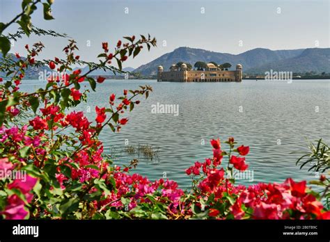 Jal Mahal palace inside Man Sagar Lake, Jaipur, Rajasthan, India Stock Photo - Alamy