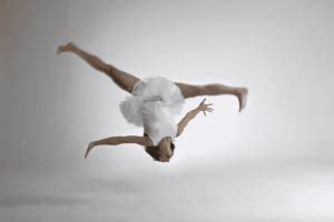 Acro Dance: What it is and how to get started