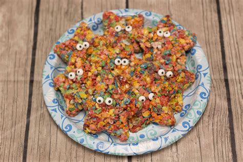 Rainbow sea stars -- underwater snacks for Ocean Commotion VBS 2016 | Vbs, Ocean vbs, Vbs crafts