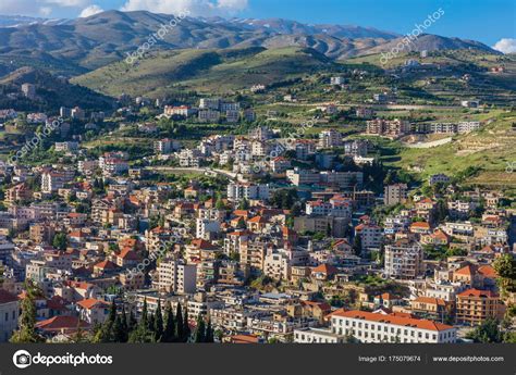 Zahle skyline cityscape Beeka Lebanon — Stock Photo © STYLEPICS #175079674