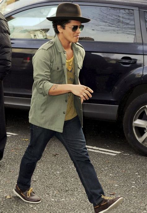 Bruno Mars Rocks In Casual Outfit: See Here