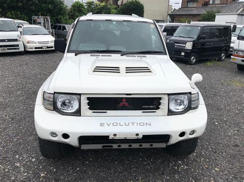 Mitsubishi Pajero Evolution – Saeeda Japan