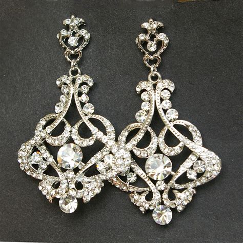 Chandelier earrings - deals on 1001 Blocks