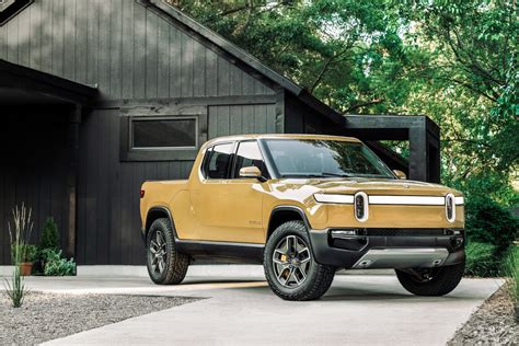 Some Rivian R1T Deliveries To Take Until 2023 - Muscle Cars and Trucks