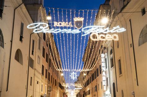 9 Beautiful Christmas Lights in Rome - 2023 Update + Map