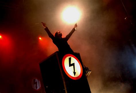 File:Marilyn Manson performing Antichrist Superstar, SomewhatDamaged2 ...