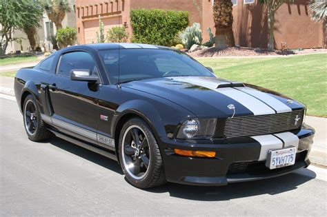 Black 2007 Ford Mustang