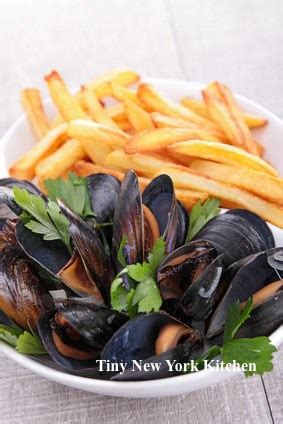 Mussels & Fries - Tiny New York Kitchen