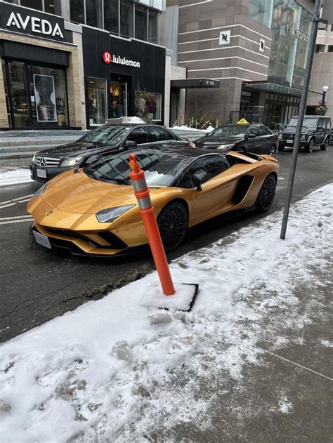 Just some guy driving his bronze Andrew Tate spec aventador S in the winter [3024 x 4032] : r ...