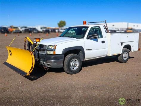 2003 Chevrolet Silverado 4WD Plow Truck - Roller Auctions