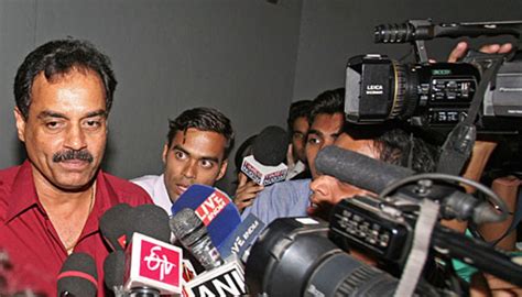 Dilip Vengsarkar talks to reporters | ESPNcricinfo.com