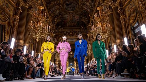 As Paris Fashion Week Is Streamed, Critics Look to Future – NBC Chicago