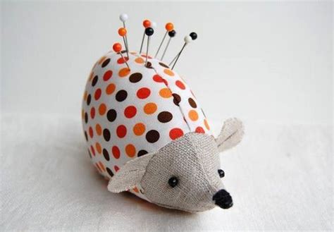 Hedgehog pincushion | Sewing crafts, Pin cushions, Sewing projects