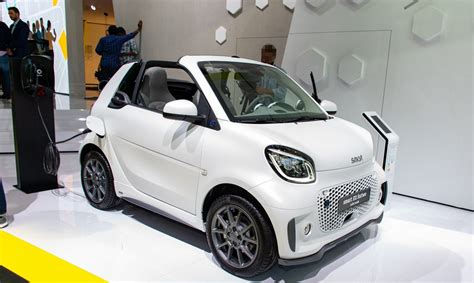 Smart EQ fortwo technical specifications and fuel economy