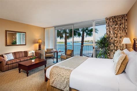 Bahia Resort Hotel in San Diego (CA) - Room Deals, Photos & Reviews