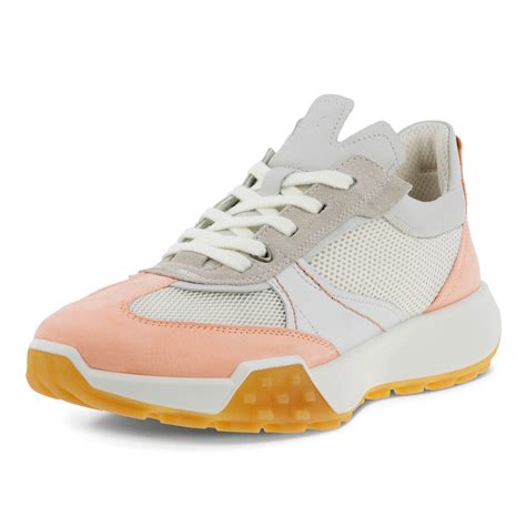 The Best Women’s Sneakers for Spring | NUVO