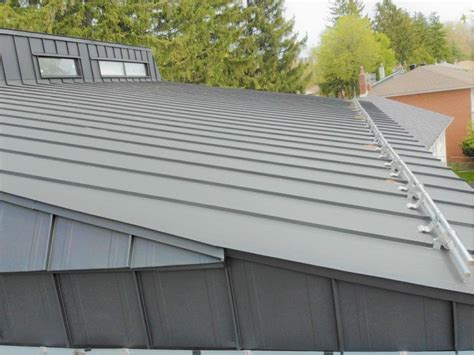 Minimum slope for standing seam metal roof - Metal Roof Experts in Ontario, Toronto, Canada.