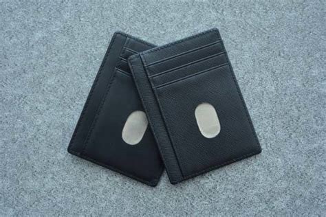 Ideka Ultra Slim Leather Wallet with RFID Protection | Gadgetsin