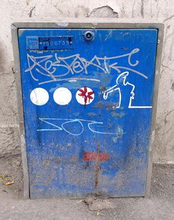 Streken nedenfor Torshov, dot dot dot | Street Art Oslo | bareanna | Flickr