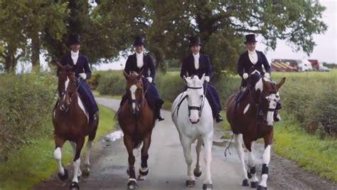 Tuesday Video: Sidesaddle Fox Hunting | HORSE NATION