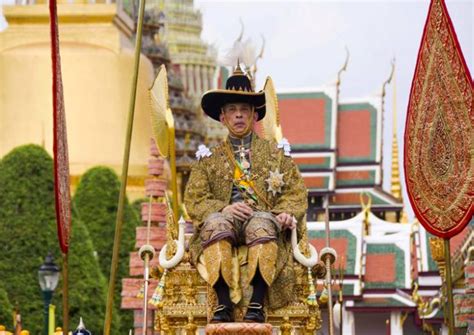 Thailand's newly-crowned King Maha Vajiralongkorn to greet subjects in ...