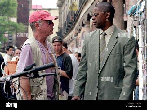 On the set, Tony Scott and Denzel Washington / Man on Fire / 2004 directed by Tony Scott ...