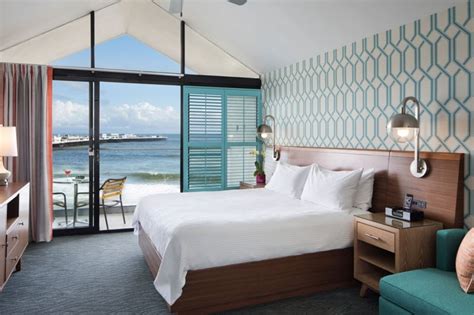 Dream Inn Santa Cruz / A Retro-Chic Beachfront Hotel in California