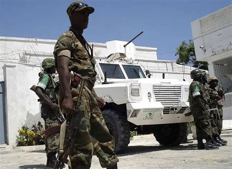 Ethiopian army troops with armoured vehicles and trucks enter in Somalia 2011111 | November 2011 ...