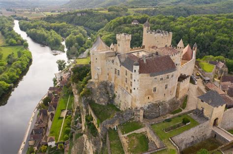 Most Beautiful Castles in the Dordogne - Le Long Weekend