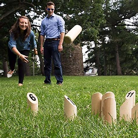 How to Play Mölkky: The Finnish Throwing Game - Bar Games 101