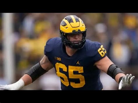 Zak Zinter Right Guard Highlights - YouTube