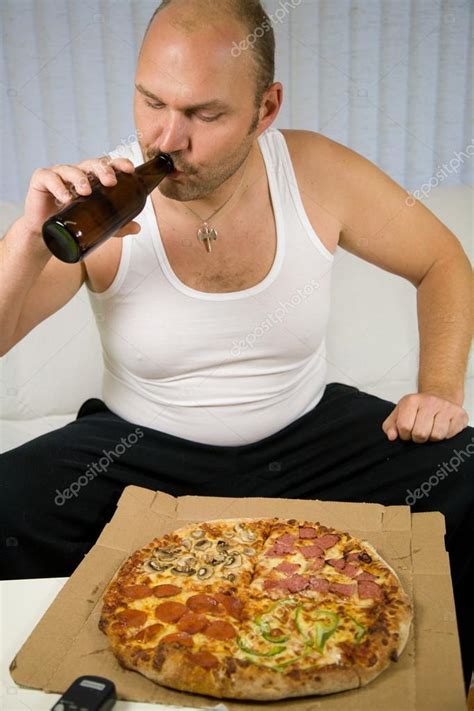 Preparing to eat the pizza — Stock Photo © Fotosmurf #70594609