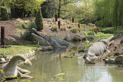 Milton's Manor: Dinosaurs at Crystal Palace Park